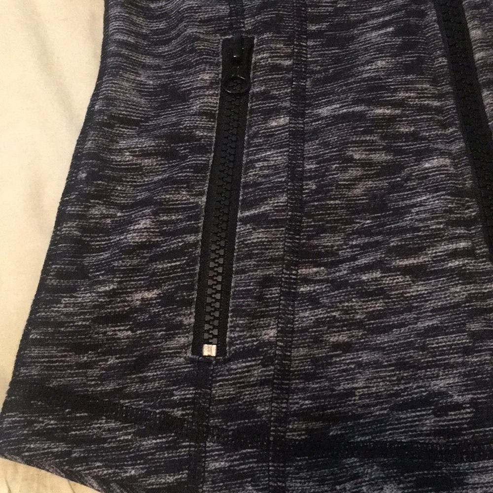 lululemon jacket - Picture 4 of 7